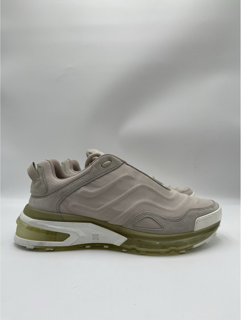 Men’s Givenchy GIV 1 Light Runner On top 4G-embossed sneakers In Beige Size 43